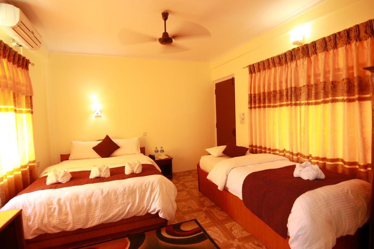 Hotel Himalayan Inn Покхара Экстерьер фото